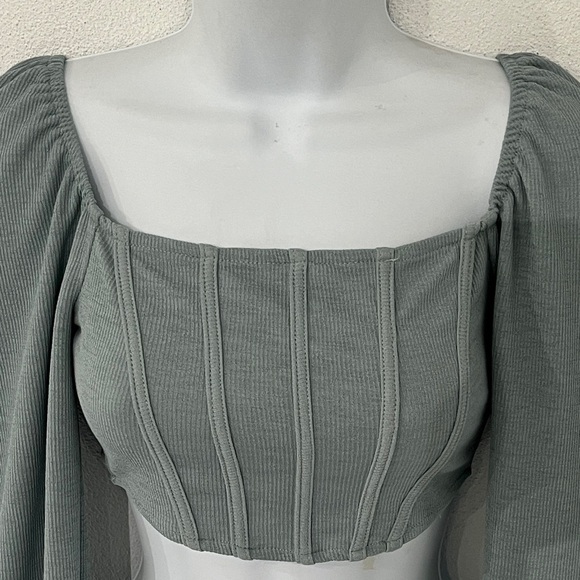 Shein Crop Top Size XS - Picture 3 of 5